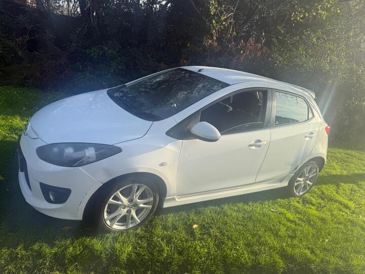 Mazda Mazda2 1.5 Sport Euro 4 5dr Mazda Mazda2 1.5 Sport Euro 4 5dr