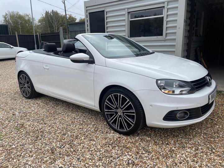 Volkswagen Eos 2.0 TDI BlueMotion Tech Sport Cabriolet Euro 5 (s/s) 2dr Volkswagen Eos 2.0 TDI BlueMotion Tech Sport Cabriolet Euro 5 (s/s) 2dr