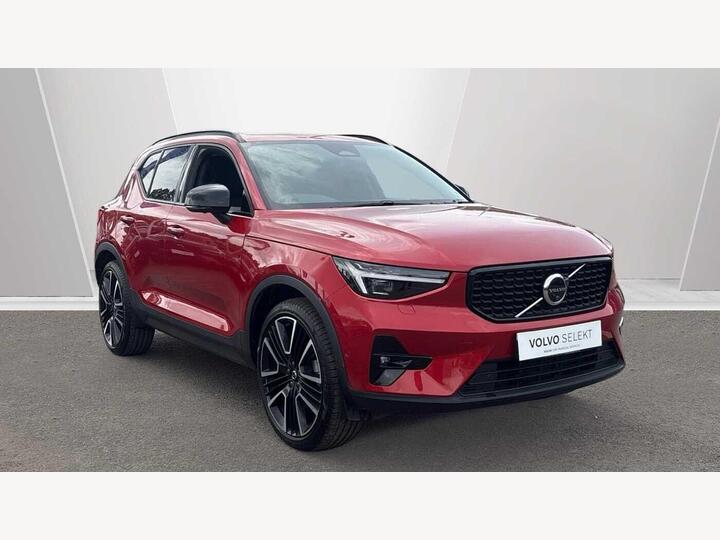 Volvo XC40 2.0 B3 MHEV Ultra Dark DCT Auto Euro 6 (s/s) 5dr
