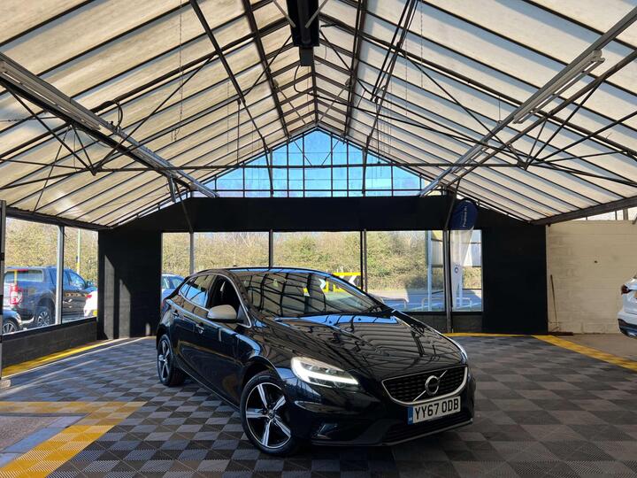 Volvo V40 2.0 D2 R-Design Nav Plus Euro 6 (s/s) 5dr