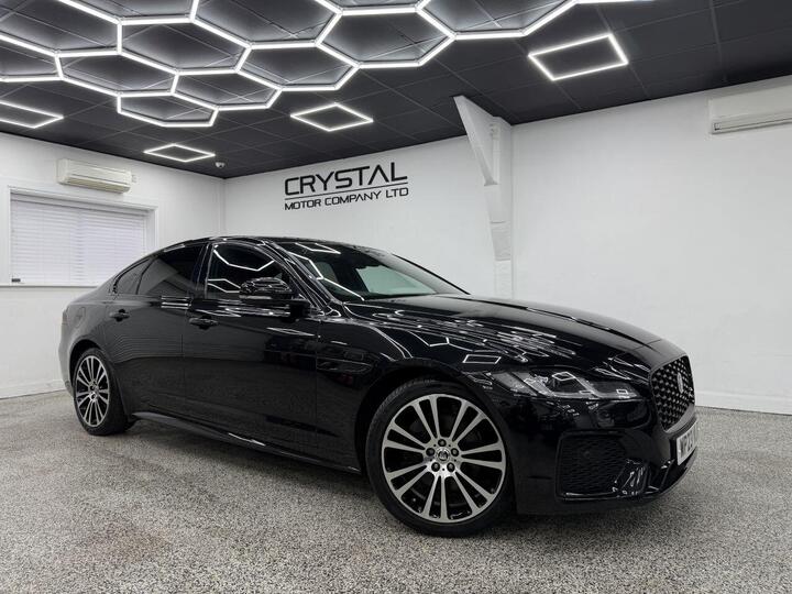 Jaguar XF 2.0 D200 MHEV R-Dynamic SE Black Auto Euro 6 (s/s) 4dr