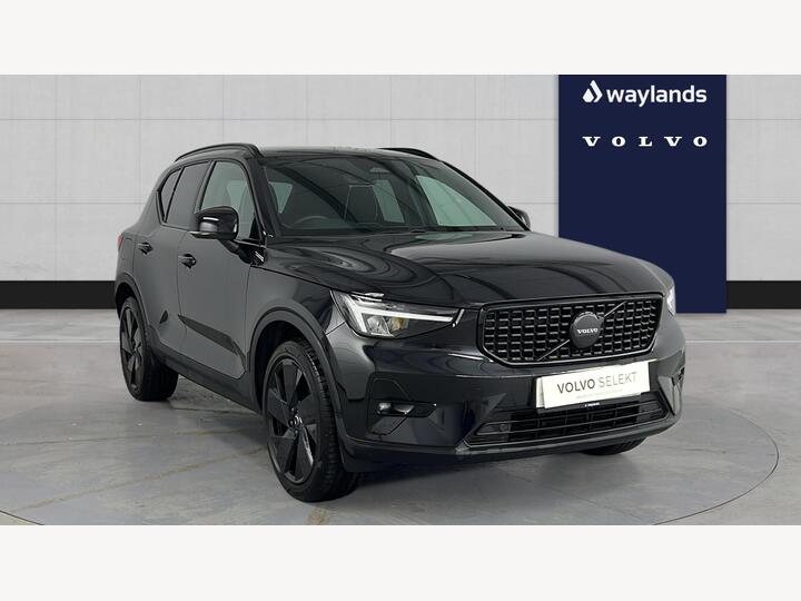 Volvo XC40 2.0 B3 MHEV Plus Black Edition DCT Auto Euro 6 (s/s) 5dr