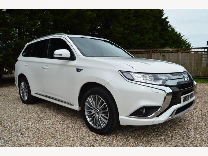 Mitsubishi OUTLANDER 2.4h TwinMotor 13.8kWh Dynamic CVT 4WD Euro 6 (s/s) 5dr