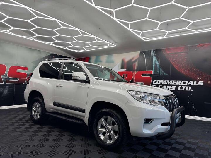 Toyota LAND CRUISER 2.8D Active Auto 4WD Euro 6 (s/s) 3dr