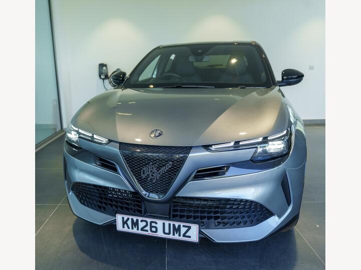Alfa Romeo Junior 1.2 MHEV Ibrida E-DCT Euro 6 (s/s) 5dr Alfa Romeo Junior 1.2 MHEV Ibrida E-DCT Euro 6 (s/s) 5dr