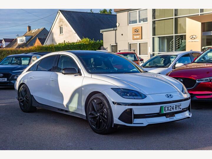Hyundai IONIQ 6 77.4kWh First Edition Auto AWD 4dr Hyundai IONIQ 6 77.4kWh First Edition Auto AWD 4dr