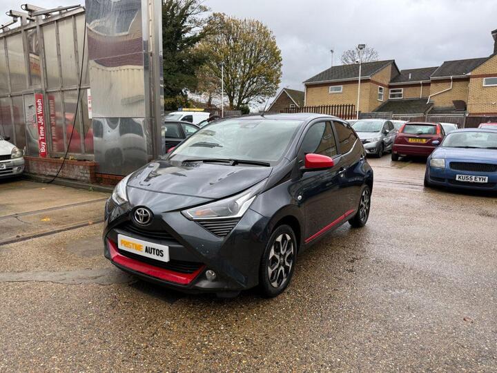 Toyota AYGO 1.0 VVT-i X-trend X-shift Euro 6 5dr (Safety Sense) Toyota AYGO 1.0 VVT-i X-trend X-shift Euro 6 5dr (Safety Sense)