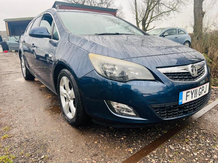 Vauxhall Astra 2.0 CDTi SRi Sports Tourer Euro 5 (s/s) 5dr