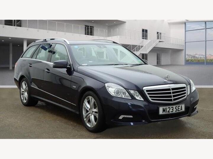 Mercedes-Benz E Class 2.1 E250 CDI BlueEfficiency Avantgarde Tiptronic Euro 5 5dr