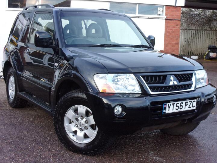 Mitsubishi Shogun 3.2 DI-D Equippe 3dr