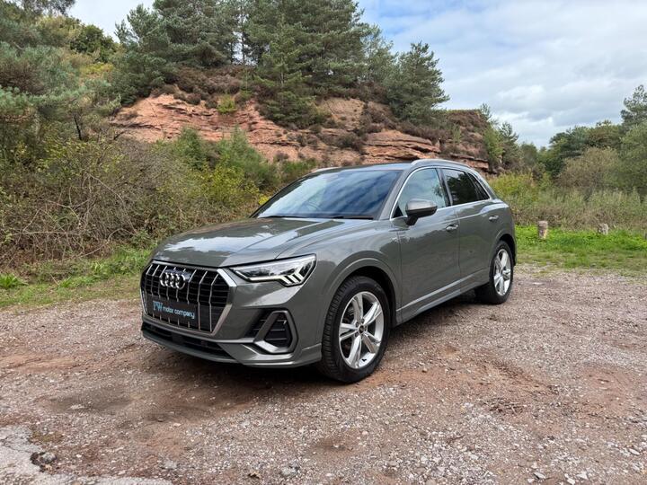 Audi Q3 1.5 TFSI CoD 35 S Line Euro 6 (s/s) 5dr
