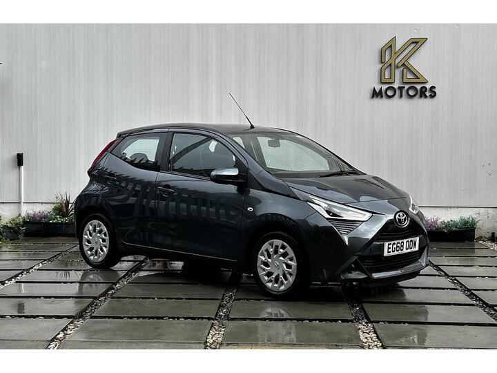 Toyota AYGO 1.0 VVT-i X-play Euro 6 5dr