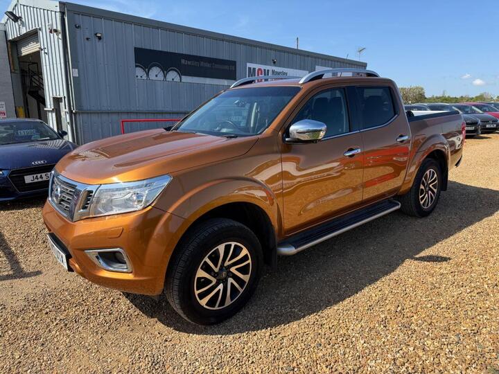 Nissan NAVARA 2.3 DCi Tekna Auto 4WD Euro 6 4dr
