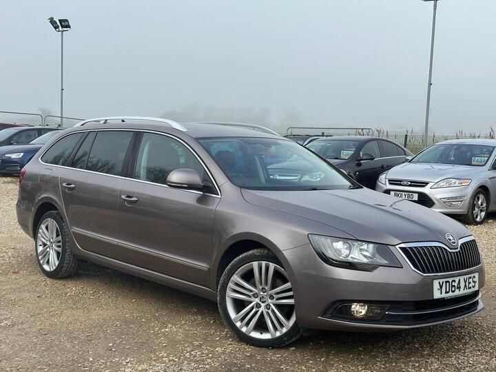 Skoda Superb 2.0 TDI Elegance DSG Euro 5 (s/s) 5dr