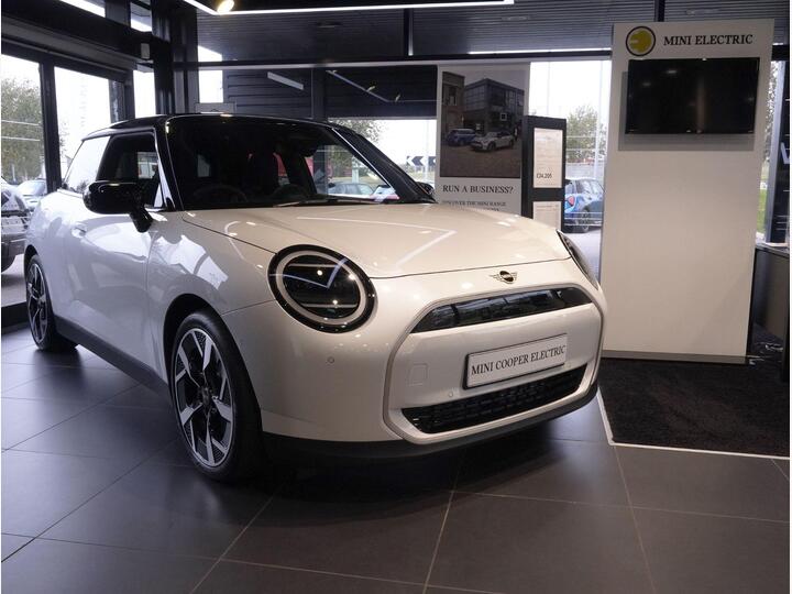 MINI Electric Cooper E 40.7kWh Exclusive Auto 3dr