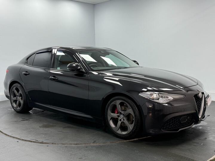 Alfa Romeo Giulia 2.2 TD Speciale Auto Euro 6 (s/s) 4dr Alfa Romeo Giulia 2.2 TD Speciale Auto Euro 6 (s/s) 4dr