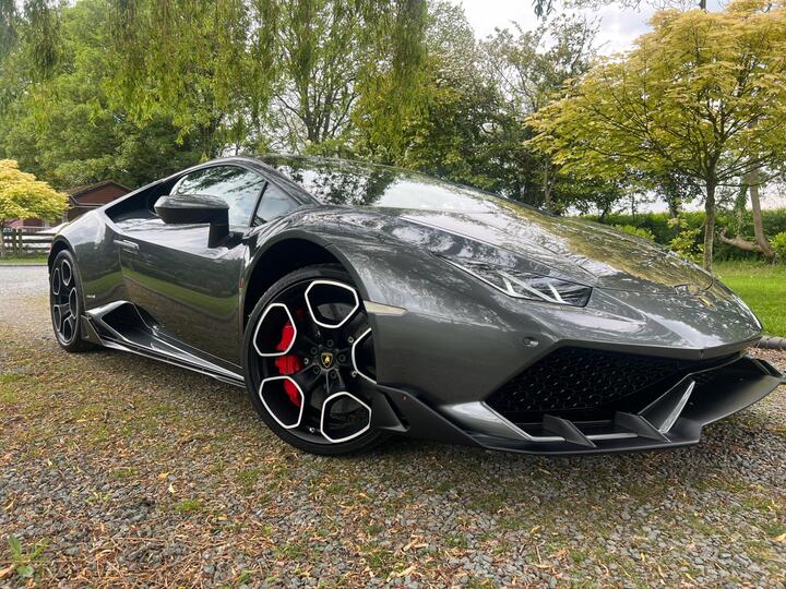 Lamborghini Huracan 5.2 V10 LP 610-4 LDF 4WD Euro 6 (s/s) 2dr Lamborghini Huracan 5.2 V10 LP 610-4 LDF 4WD Euro 6 (s/s) 2dr