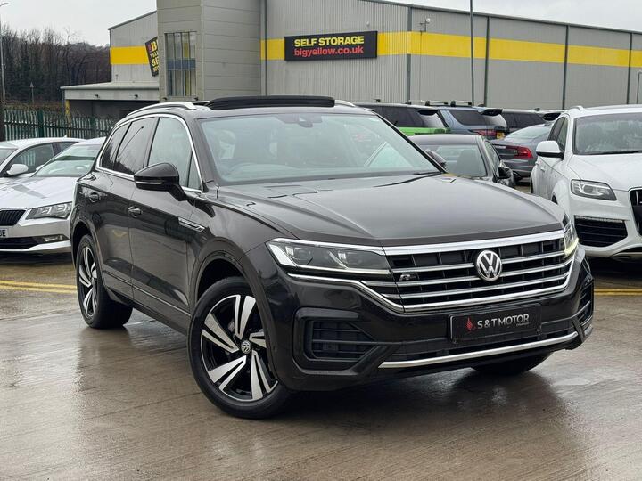 Volkswagen Touareg 3.0 TDI V6 R-Line Tech Tiptronic 4Motion Euro 6 (s/s) 5dr