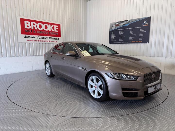 Jaguar XE 2.0d Portfolio Auto Euro 6 (s/s) 4dr