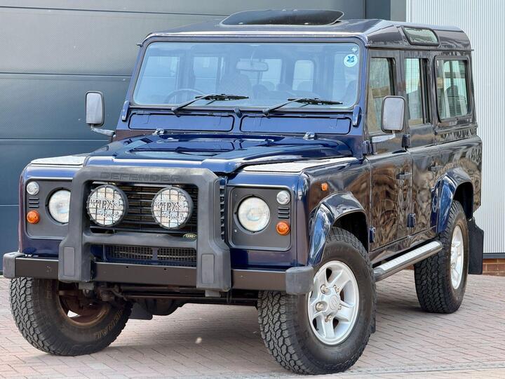 Land Rover Defender 110 2.5 TD5 County Station Wagon 5dr Land Rover Defender 110 2.5 TD5 County Station Wagon 5dr