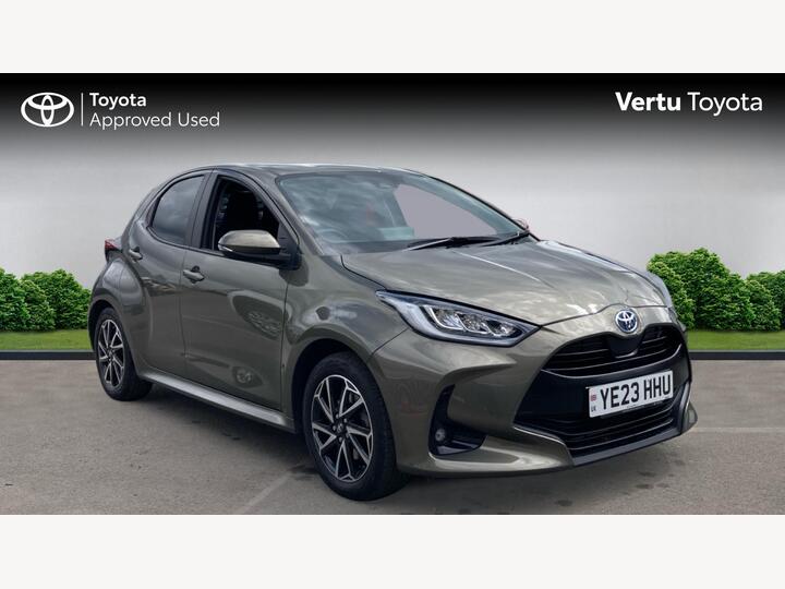 Toyota Yaris 1.5 VVT-h Design E-CVT Euro 6 (s/s) 5dr