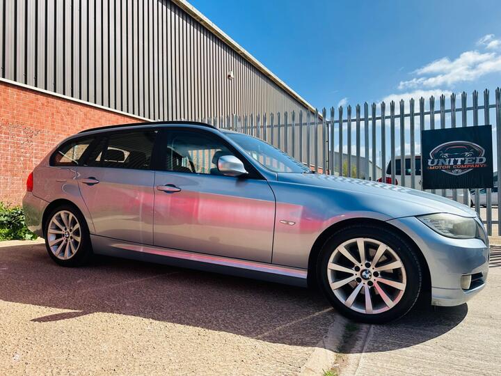 BMW 3 Series 2.0 320d SE Touring Steptronic Euro 5 5dr BMW 3 Series 2.0 320d SE Touring Steptronic Euro 5 5dr