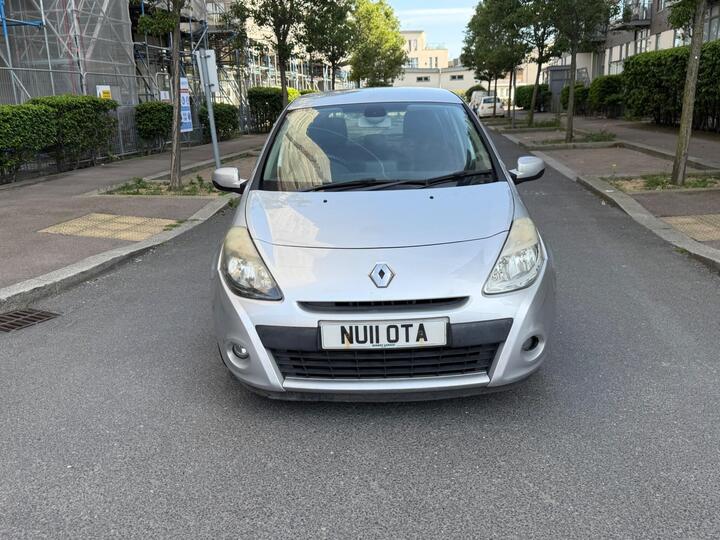 Renault Clio 1.2 TCe Dynamique TomTom Euro 5 5dr