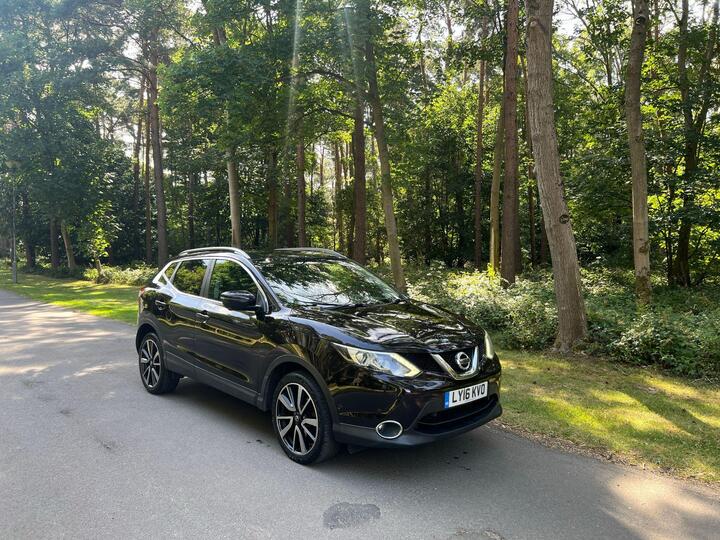Nissan Qashqai 1.2 DIG-T Tekna 2WD Euro 6 (s/s) 5dr