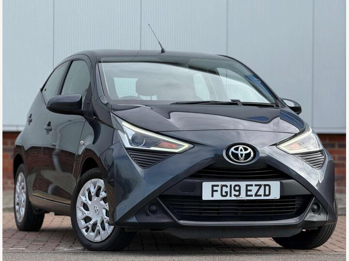 Toyota AYGO 1.0 VVT-i X-play Euro 6 5dr