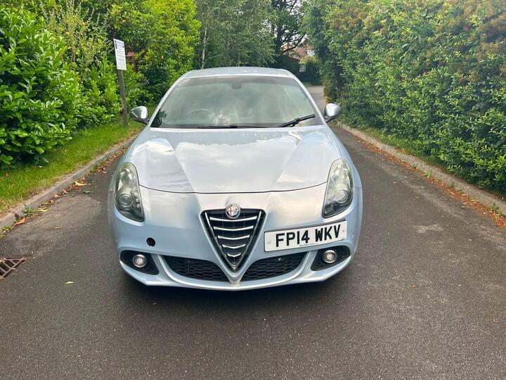 Alfa Romeo Giulietta 2.0 JTDM-2 Exclusive Euro 5 (s/s) 5dr