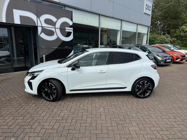 Renault Clio 1.6 E-TECH Techno Auto Euro 6 (s/s) 5dr