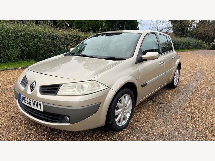 Renault Megane 1.4 16v Dynamique 5dr