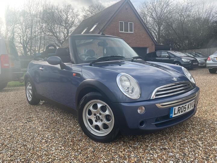 MINI Convertible 1.6 Cooper CVT Euro 3 2dr