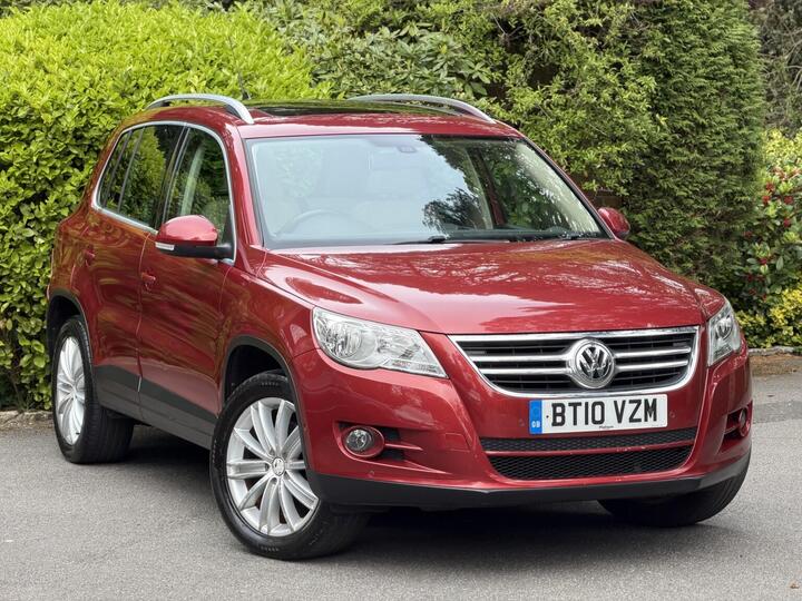 Volkswagen TIGUAN 2.0 TDI Sport DSG 4WD Euro 5 5dr Volkswagen TIGUAN 2.0 TDI Sport DSG 4WD Euro 5 5dr