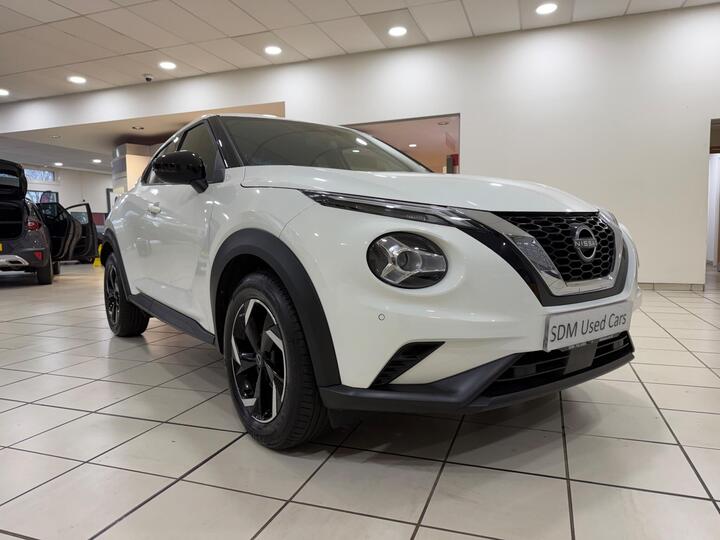 Nissan Juke 1.0 DIG-T N-Connecta Euro 6 (s/s) 5dr