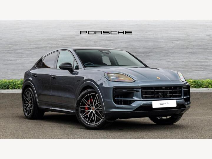 Porsche Cayenne 3.0 V6 E-Hybrid 25.9kWh S Black Edition TiptronicS 4WD Euro 6 (s/s) 5dr