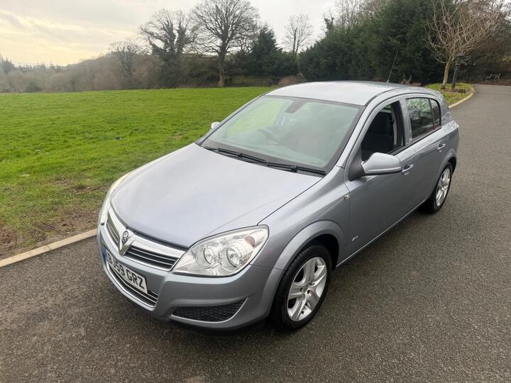 Vauxhall Astra 1.4i 16v Active 5dr