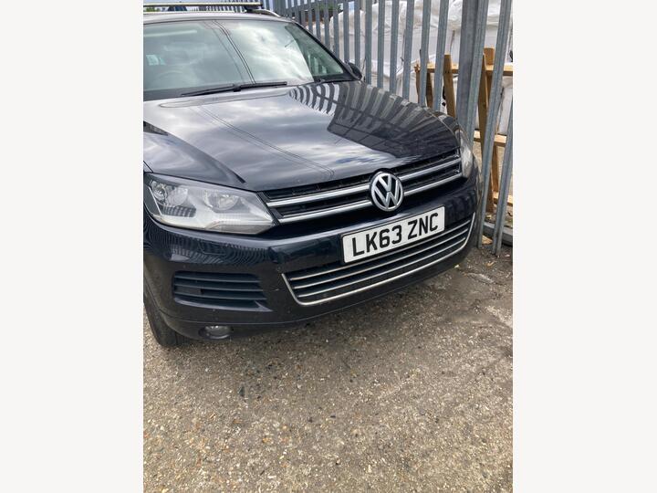 Volkswagen Touareg 3.0 TDI V6 BlueMotion Tech SE Tiptronic 4WD Euro 5 (s/s) 5dr