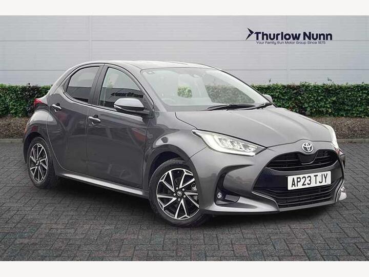 Toyota Yaris 1.5 VVT-h Design E-CVT Euro 6 (s/s) 5dr