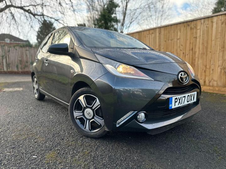 Toyota AYGO 1.0 VVT-i X-clusiv3 Euro 6 5dr Toyota AYGO 1.0 VVT-i X-clusiv3 Euro 6 5dr