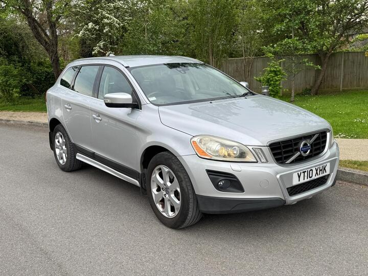 Volvo XC60 2.4 D5 SE Lux Geartronic AWD Euro 4 5dr