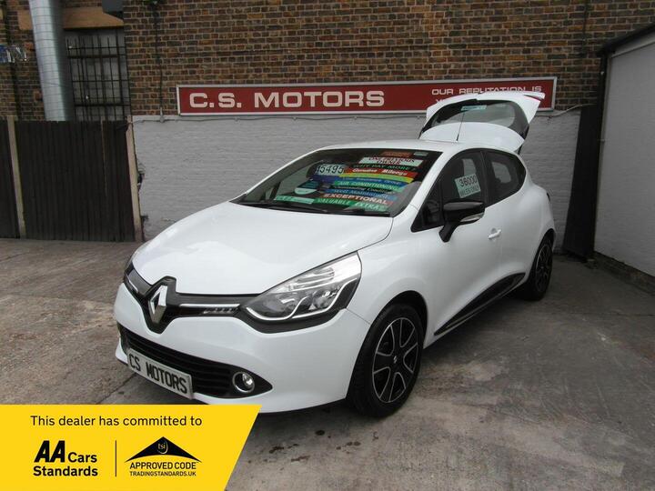 Renault Clio 1.2 16V Dynamique MediaNav Euro 5 5dr Renault Clio 1.2 16V Dynamique MediaNav Euro 5 5dr