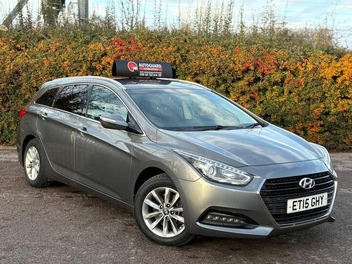 Hyundai I40 1.7 CRDi Blue Drive SE Nav Tourer Euro 6 (s/s) 5dr Hyundai I40 1.7 CRDi Blue Drive SE Nav Tourer Euro 6 (s/s) 5dr