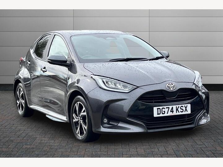 Toyota Yaris 1.5 VVT-h Design E-CVT Euro 6 (s/s) 5dr