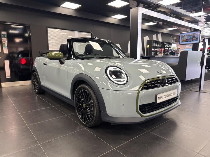 MINI Cooper Convertible 2.0S Paul Smith Edition Steptronic Euro 6 (s/s) 2dr