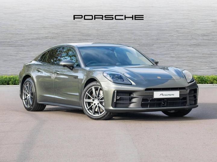 Porsche Panamera 4 E-HYBRID