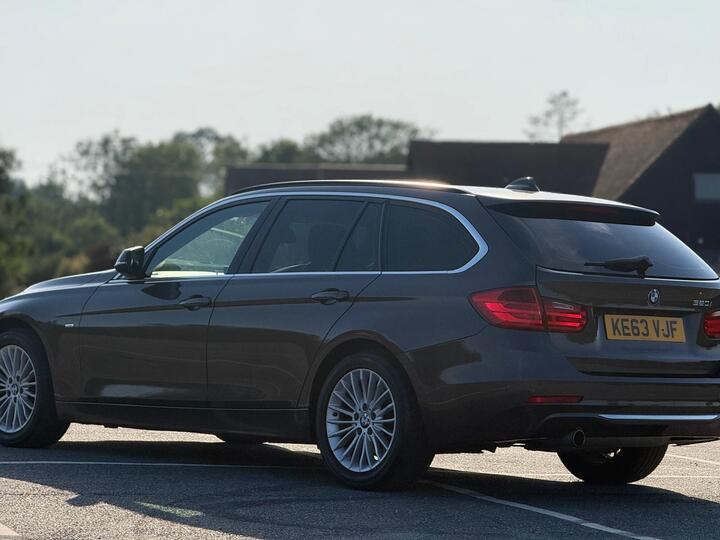 BMW 3 Series 320i Luxury Touring