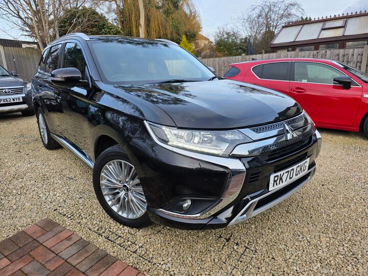 Mitsubishi Outlander 2.4h TwinMotor 13.8kWh Dynamic CVT 4WD Euro 6 (s/s) 5dr