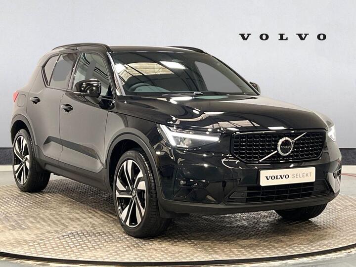 Volvo XC40 2.0 B4 MHEV Plus Dark DCT Auto Euro 6 (s/s) 5dr