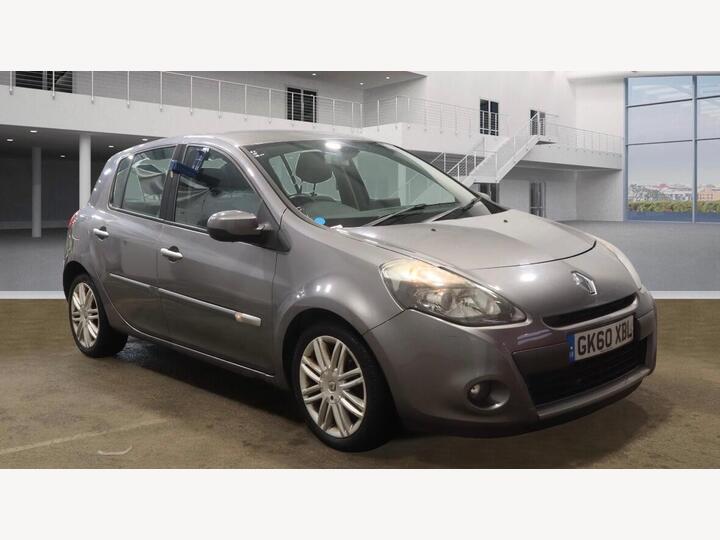 Renault Clio 1.6 VVT Initiale TomTom Auto Euro 5 5dr Renault Clio 1.6 VVT Initiale TomTom Auto Euro 5 5dr